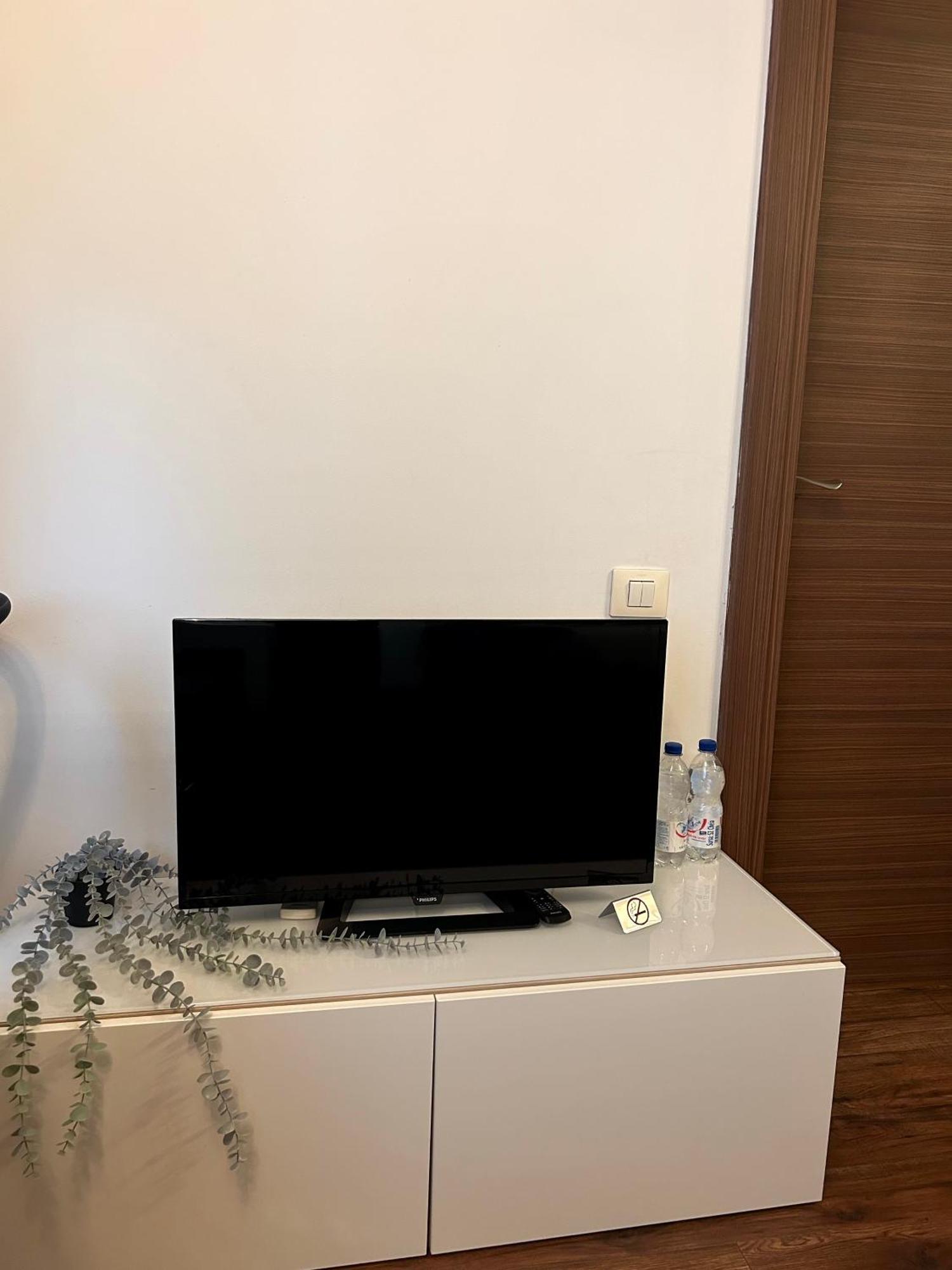 Cozy Apartment With Self Check-In Near Promenada Mall And Verdi Park Bucharest Exterior photo