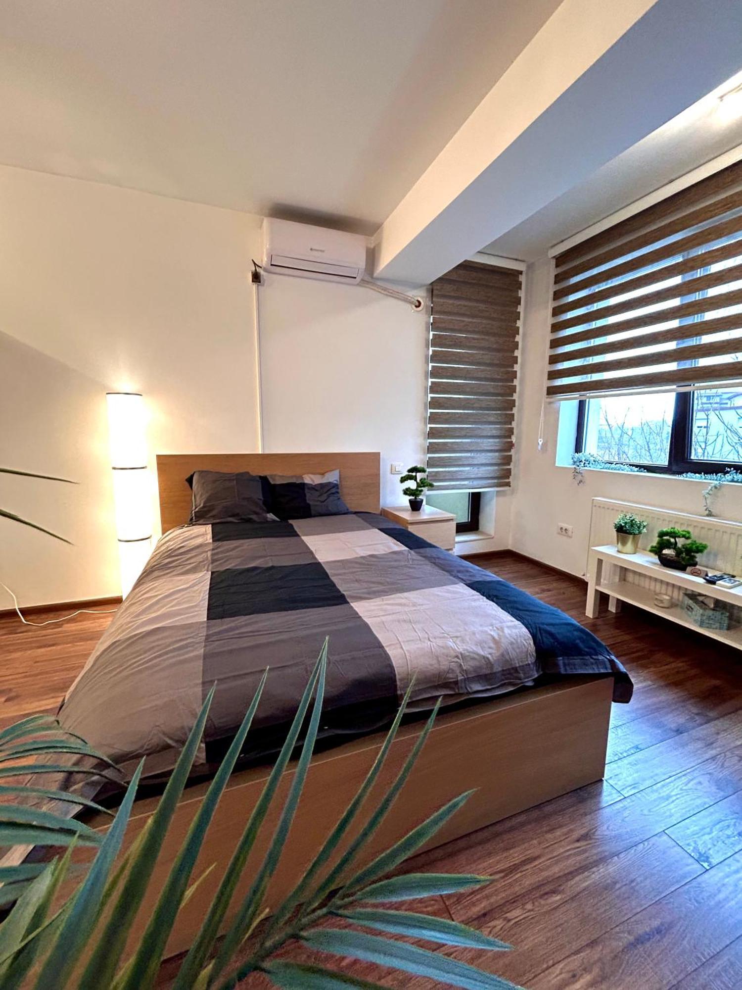 Cozy Apartment With Self Check-In Near Promenada Mall And Verdi Park Bucharest Exterior photo