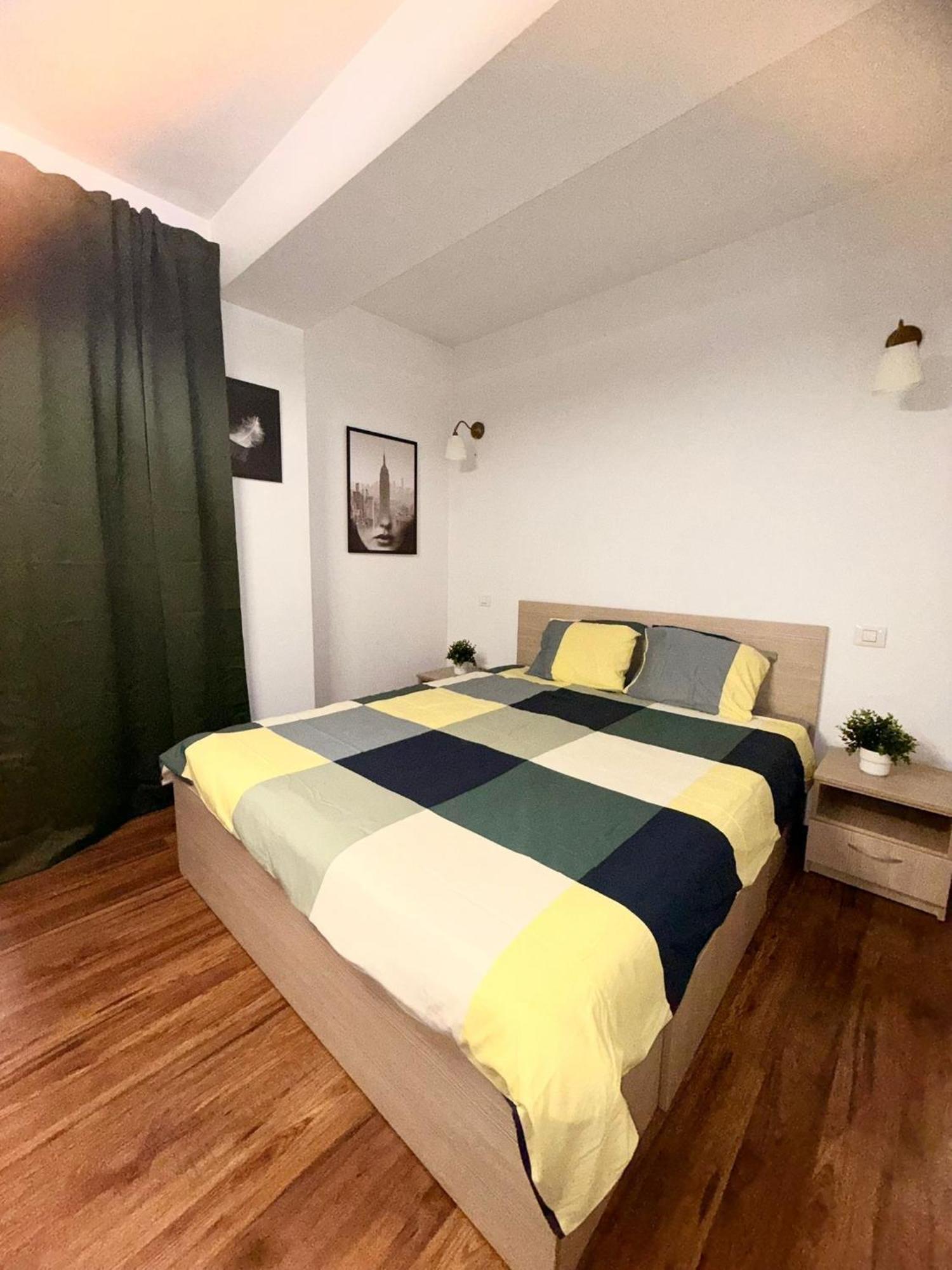 Cozy Apartment With Self Check-In Near Promenada Mall And Verdi Park Bucharest Exterior photo