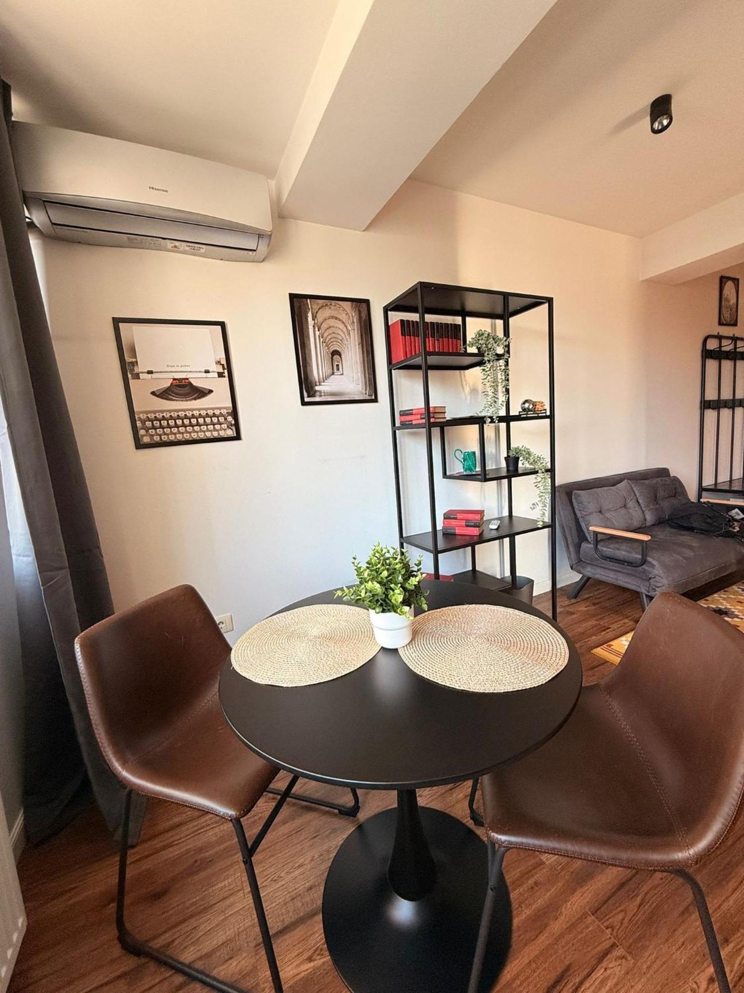 Cozy Apartment With Self Check-In Near Promenada Mall And Verdi Park Bucharest Exterior photo